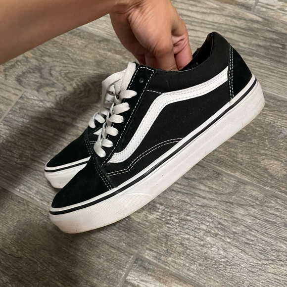 Vans Shoes - Vans Black/White Old Skool Low Top